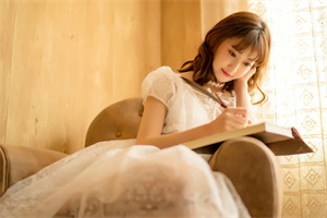 Learning from each other's lessons： self-improvement and interaction